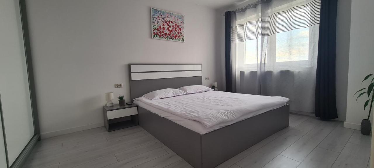Stefania Sweet Apartament Oradea Exterior photo