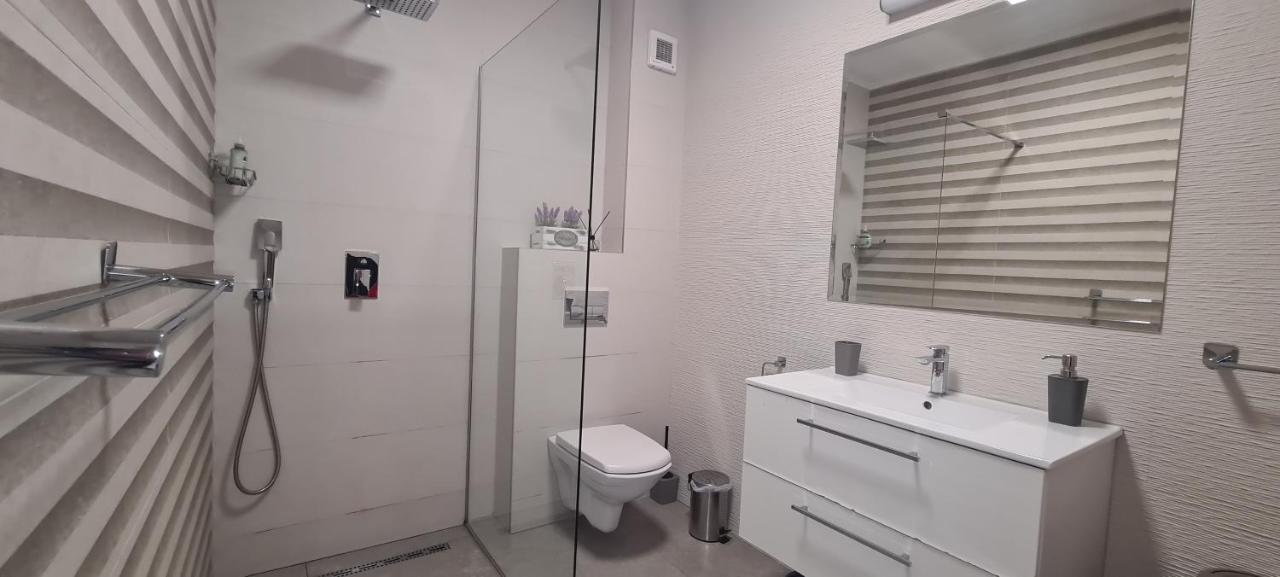 Stefania Sweet Apartament Oradea Exterior photo